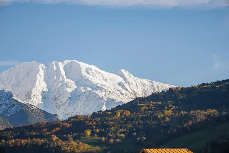 Quand visiter le Mont-Blanc sans la foule : saisons, versants et créneaux