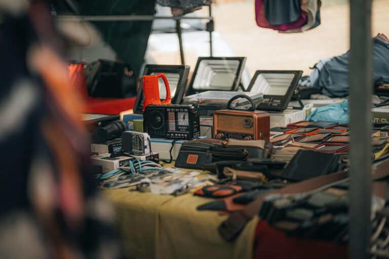 Brocantes dans le Loiret (45) : trois types, trois zones, et un calendrier annuel