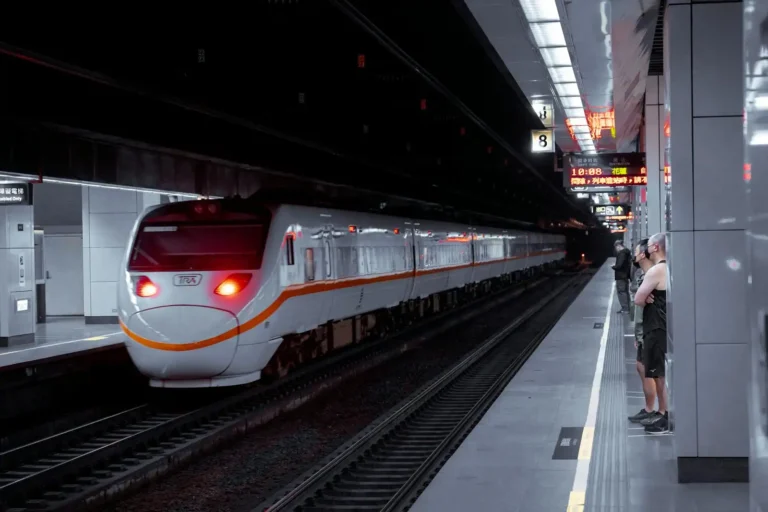 Train horaire : consulter les horaires SNCF et anticiper les perturbations